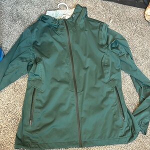 Oiselle: NWOT. Rainshell, L.